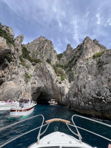 Sorrento Motorboat Ranieri Shadow 24 alt tag text