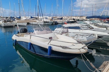 Noleggio Barca a motore Jeanneau Cap Camarat 7.5wa Saint-Raphaël