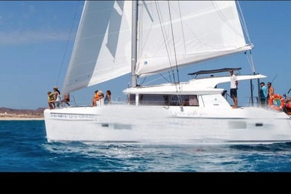 Charter Catamaran LAGOON 421 Fuerteventura