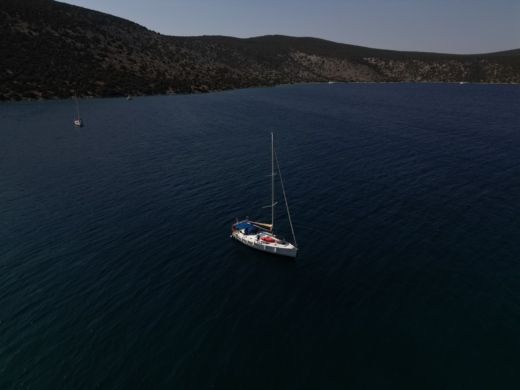 Piraeus Sailboat BENETEAU CYCLADES 43.4 alt tag text