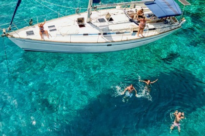 Location Voilier Daily Sailing Cruse to Dia island with our BENETEAU CYCLADES 39.3 Héraklion