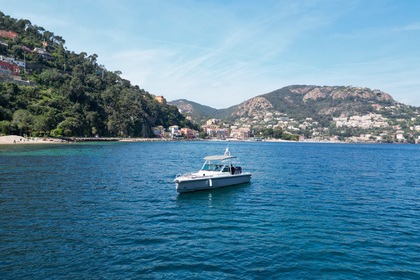 Rental Motorboat Axopar TTOP 28 Mandelieu-La Napoule