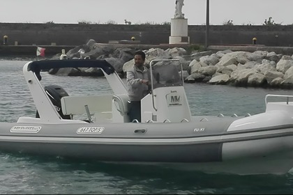 Charter RIB Novamares 667 top Bari