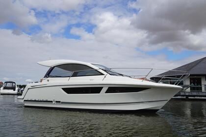 Location Bateau à moteur Jeanneau LEADER 9 Saint-Raphaël