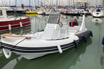 Miete RIB Adrieti Superlux 660 La Rochelle