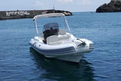 Miete RIB Motonautica Vesuviana 800 Comfort Catania