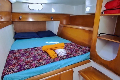 Charter Catamaran Fountaine Pajot Lavezzi 40 Nosy Be