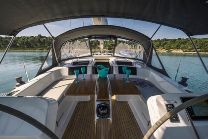 Hire Sailboat Hanse Yachts Hanse 458 Šibenik
