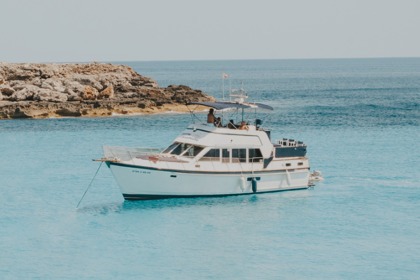 Hire Motorboat Island gipsy 40 pies Ciutadella de Menorca