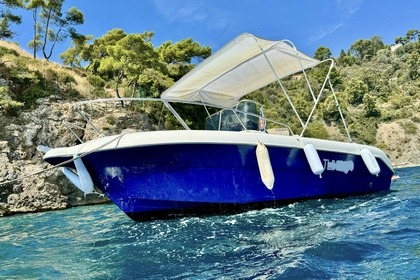 Hire Motorboat Pacific Craft 550 Toulon