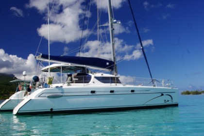 Charter Catamaran Fountaine Pajot Belize 43 - 4 + 2 cab. Marseille