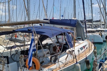 Hire Sailboat Jeanneau Sun Odyssey 45 Alimos