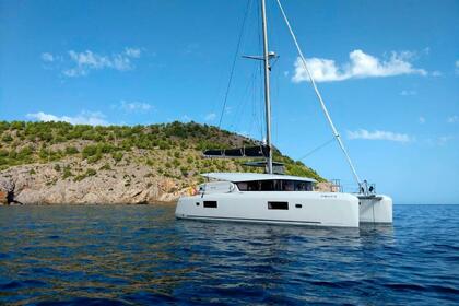 Charter Catamaran LAGOON Lagoon 42 Ibiza