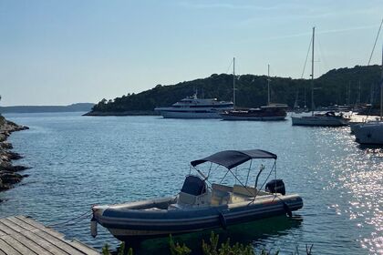 Rental Motorboat Joker Clubman 26' Hvar