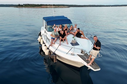 Miete Motorboot Chris Chraft Express 360 Pula