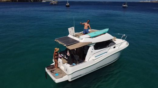 Motorboat Jeanneau merry fisher Planta da embarcação