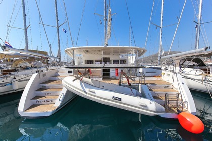 Noleggio Catamarano Lagoon-Bénéteau Lagoon 450 F - 4 + 2 cab. Leucade 311 00
