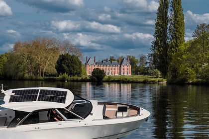 Location Bateau à moteur GREENLINE NEO Mantes-la-Jolie
