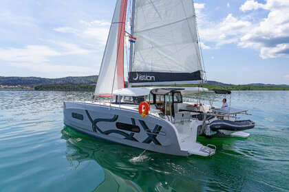 Location Catamaran Excess Excess 11 - 4 + 1 + 1 cab. Skradin