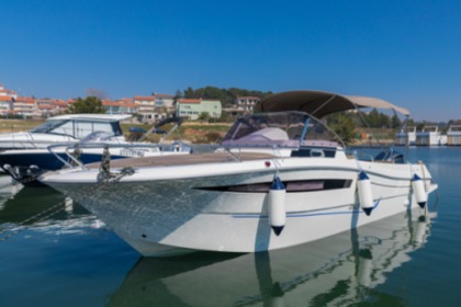 Rental Motorboat Pacific Craft 750 Sun Cruiser Pula