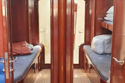 Noleggio Barca a vela Ocean Star 51.2 2009 Rhodes Marina