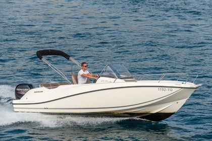 Hire Motorboat Quicksilver 675 Open Split