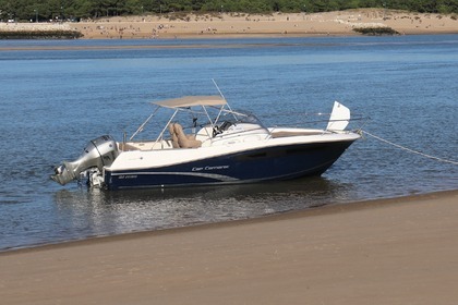 Location Bateau à moteur JEANNEAU CAP CAMARAT 7.5 WA Royan