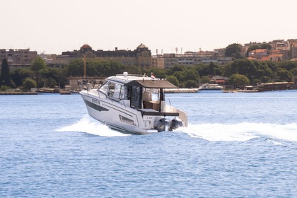 Hire Motorboat  Merry Fisher 895 Pula