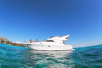 Hire Motorboat Sea Ray 460 Cancún