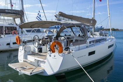 Charter Sailboat Jeanneau Sun Odyssey 440 Skiathos