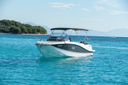 Miete Motorboot QUICKSILVER Activ 755 SD Trogir