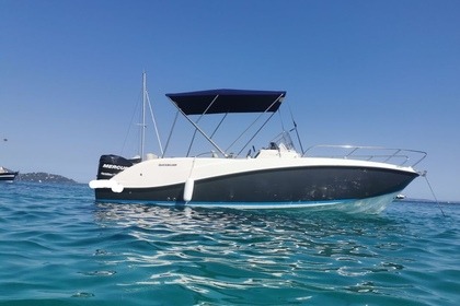 Location Bateau à moteur Brunswick Quicksilver activ 675 Le Lavandou