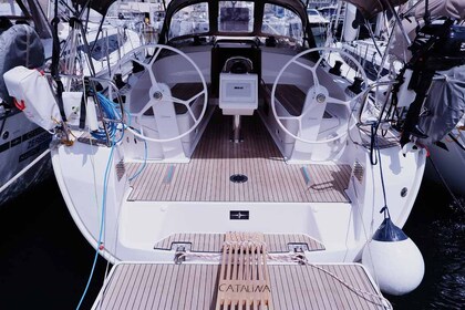 Alquiler Velero Bavaria Yachtbau Bavaria Cruiser 37 - 3 cab. Golfo Aranci