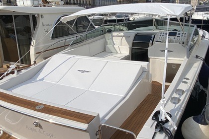 Hire Motorboat Tornado Tornado 38 Naples