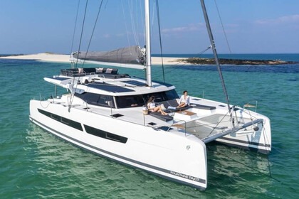 Rental Catamaran  Fountaine Pajot - Aura 51 Kalamata