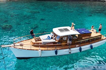 Charter Motorboat Dorset Yacht Co Hawfinch Class 1948 Port de Sóller