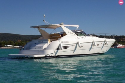 Hire Motorboat CARVER Trojan Express 440 Ajaccio