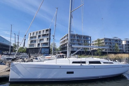 Hire Sailboat Hanse 348 Gdynia
