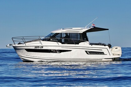 Charter Motorboat JEANNEAU MERRY FISHER 895 Zadar