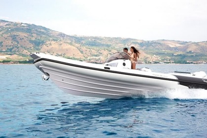 Hire RIB RANIERI CAYMAN 31 Cogolin