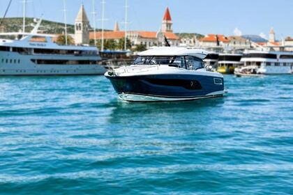 Noleggio Barca a motore Prestige Yachts Prestige 420S Trogir