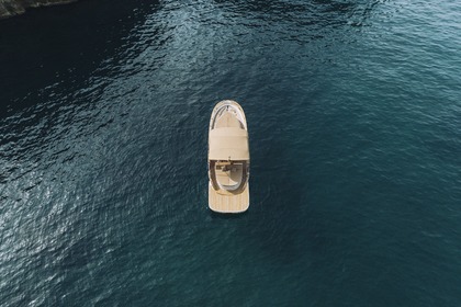 Hire Motorboat Esposito G30 T-Top Capri