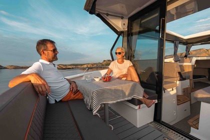 Charter Motorboat  Nordkapp Coupe 905 Glyfada