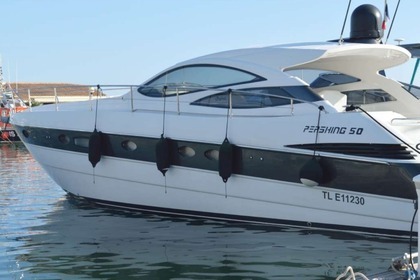 Location Bateau à moteur PERSHING 50 Sanary-sur-Mer