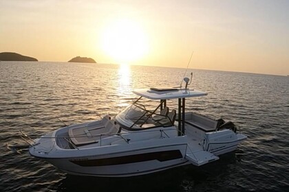 Location Bateau à moteur Jeanneau Cap Camarat 9 WA série 2 Les Trois-Îlets