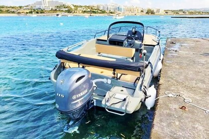 Hire Motorboat Nireus 530 Limited Edition Saint Paul's Bay