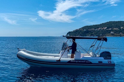 Charter RIB Capelli Capelli Tempest 630 Algajola
