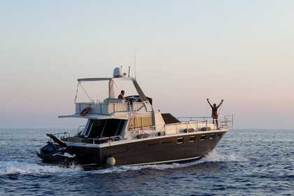 Hire Motorboat Raffaelli Supertyphoon Bocca di Magra