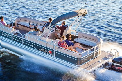 Hire Motorboat Sun tracker Party Barge 24 DLX Annecy