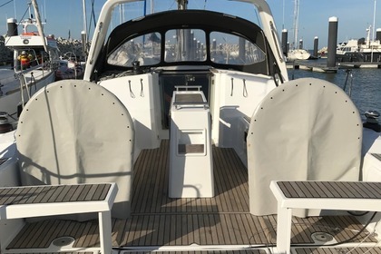 Charter Sailboat Beneteau Oceanis 38 Cadzand